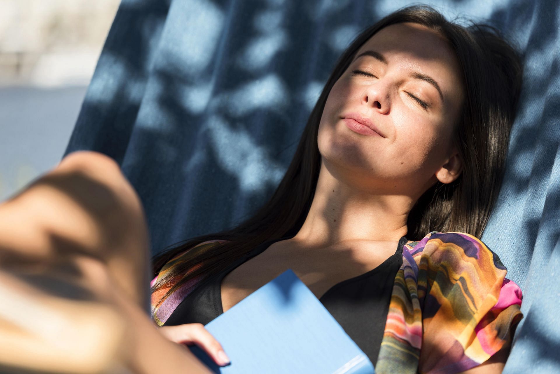 Get your dose of vitamin D through sun exposure. (Image via Freepik)